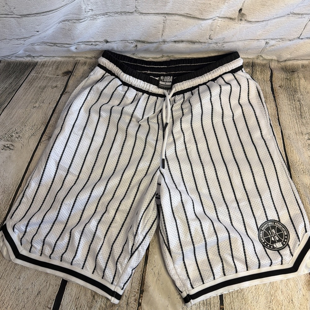 NBA Hardwood Classics Swingman Shorts White Black Pinstripe Men's Small